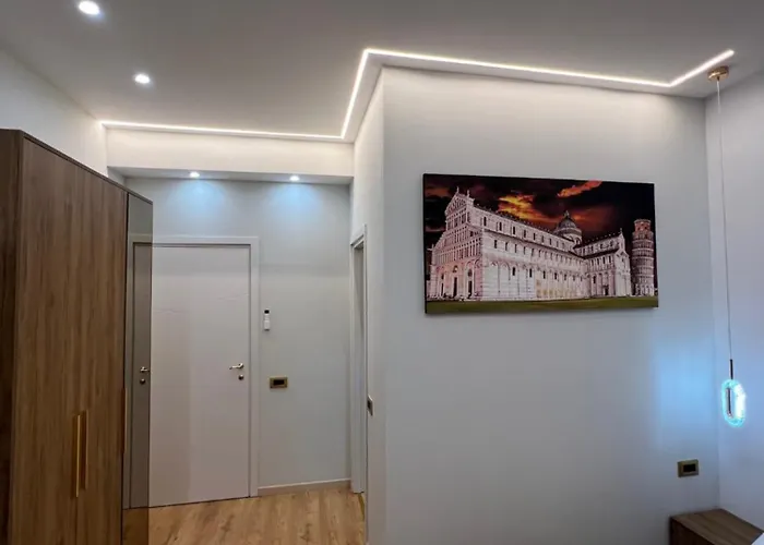 Golden House 게스트하우스 피사
